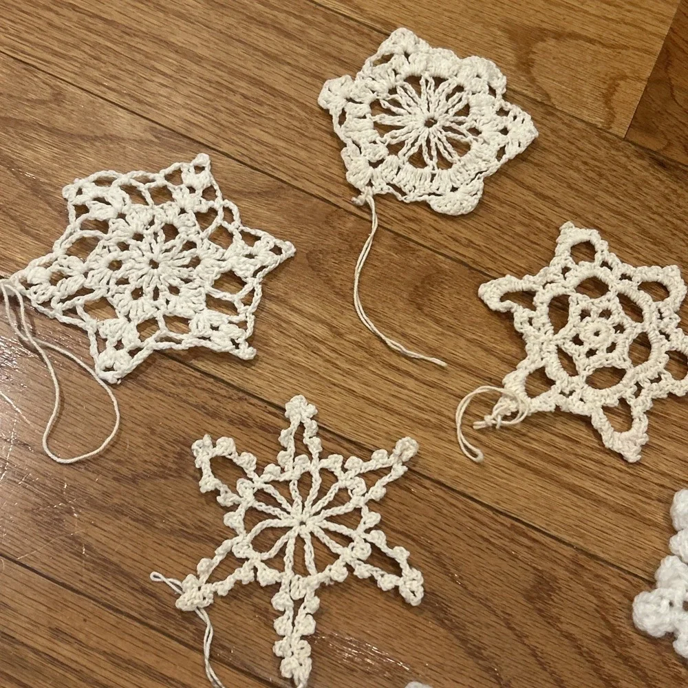 9 Vintage Handmade Snowflake Crochet Christmas Ornaments‎ Winter Festive Holiday